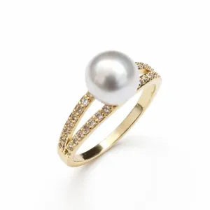 Anel com Pérola Cravejado