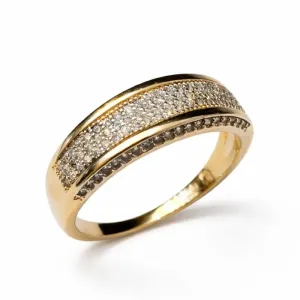 Anel Cravejado com Zircônias