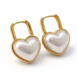 Brinco Coração com Pérola