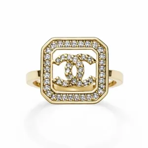 Anel Quadrado Cravejado com Zircônias.