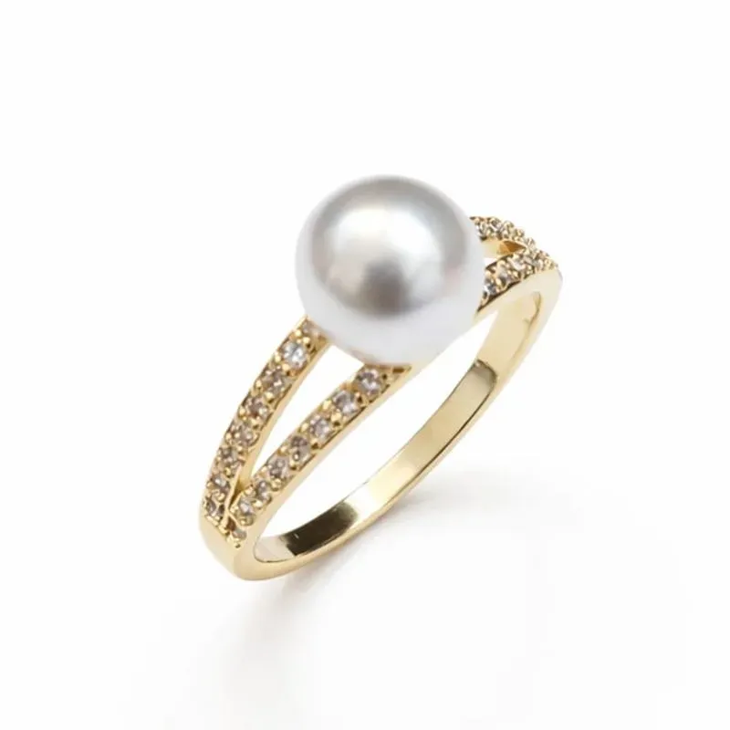 Anel com Pérola Cravejado