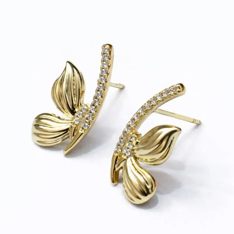Brinco Borboleta Banhado a Ouro com Zircônias