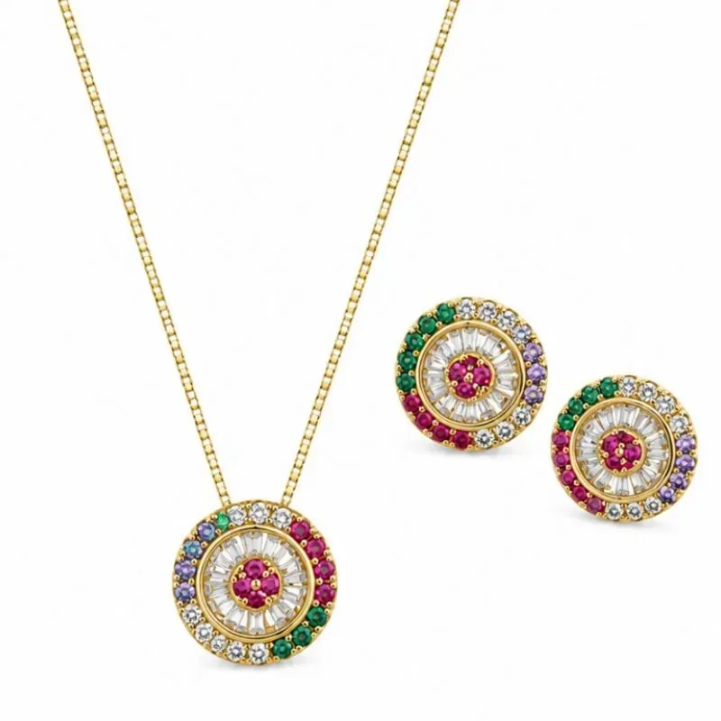 Conjunto Redondo Colorido Cravejado Banhado a Ouro 18k.