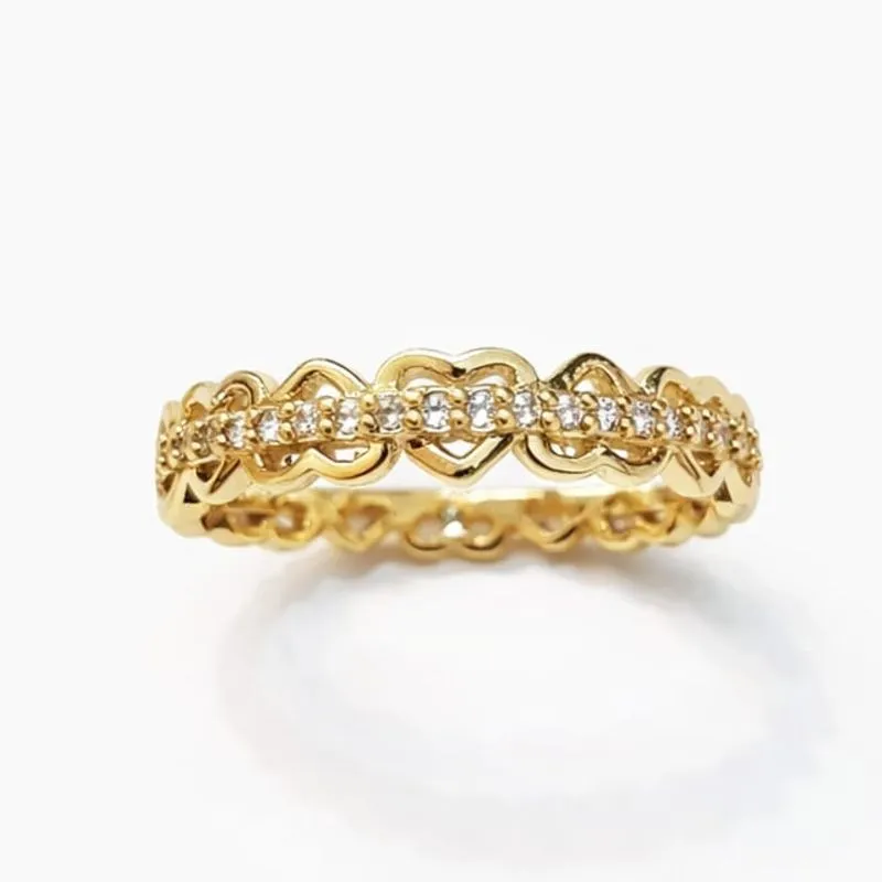 Anel Corações Entrelaçados com Zircônias