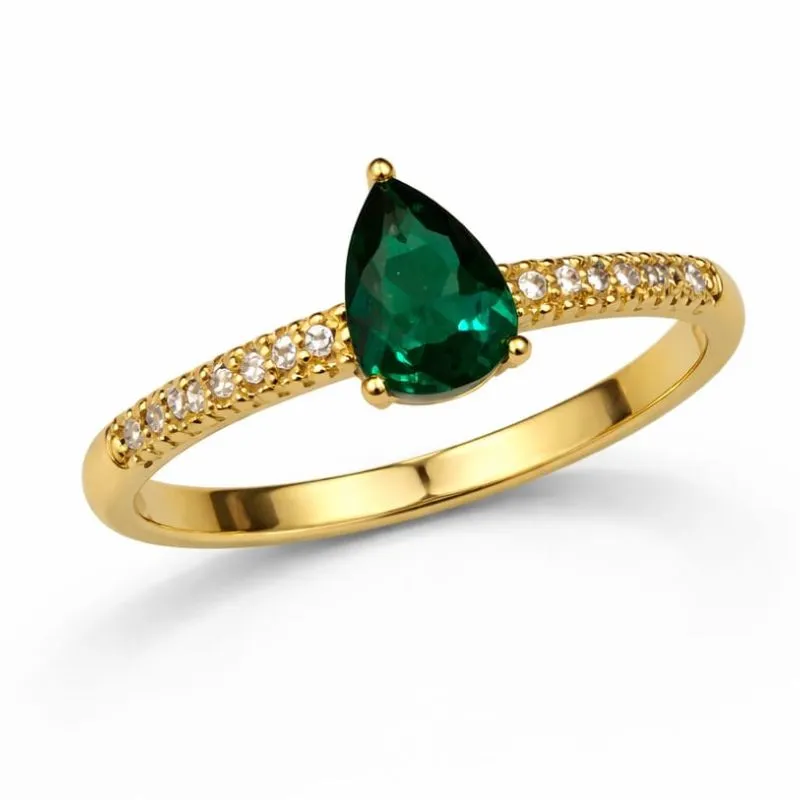 Anel com Pedra Verde em Gota e Zircônias