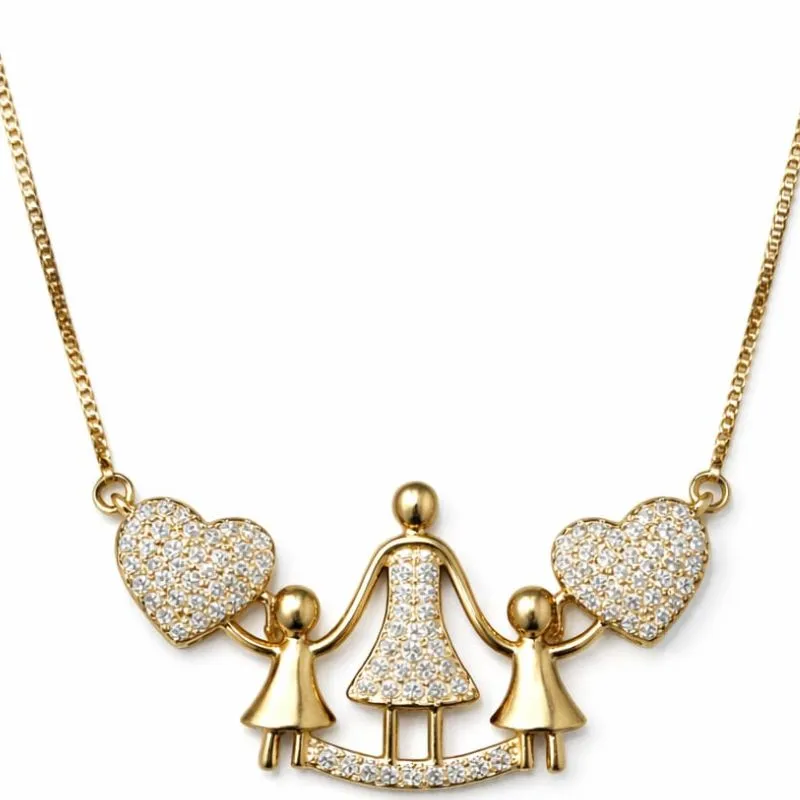 Colar Mãe com Duas Meninas e Corações Cravejados.