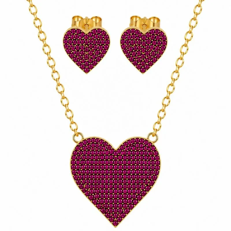 Conjunto Coração Cravejado Rosa Escuro Banhado a Ouro 18k.