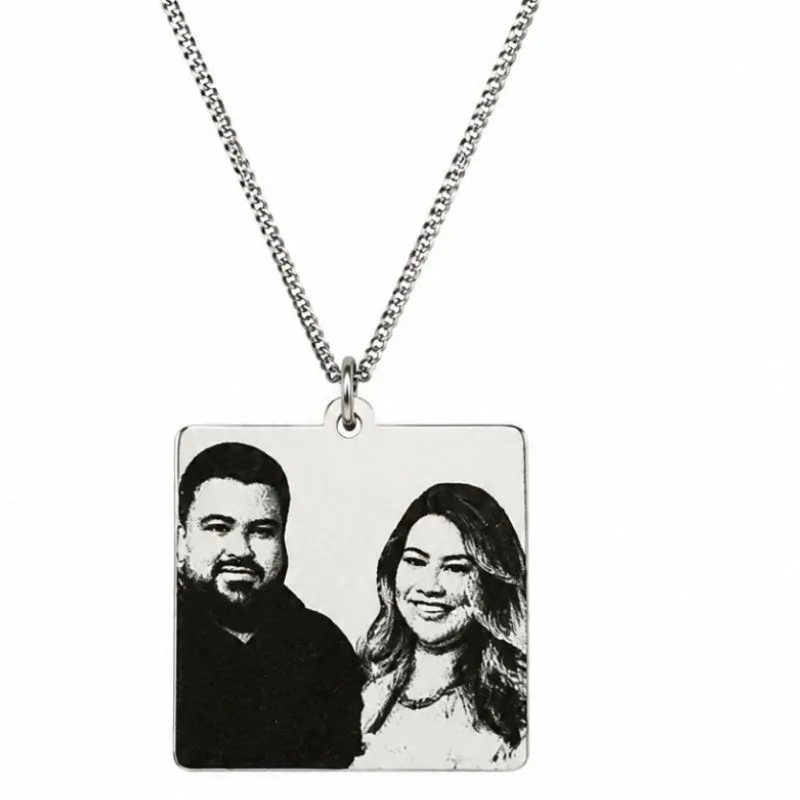 Colar Personalizado Quadrado 2cm x 2cm Banhado a Prata.