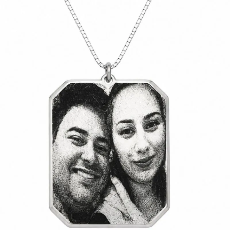 Colar Personalizado Retangular 4 Pontas 2,3 cm x 2,9 cm Banhado a Prata.